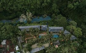 Villa Bedulu Cliff Estate Ubud - Wood Side